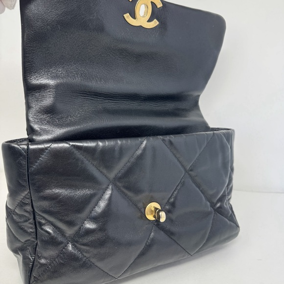 Chanel Lambskin Quilted Large Chanel 19 Flap Bag - Picture 7 of 11